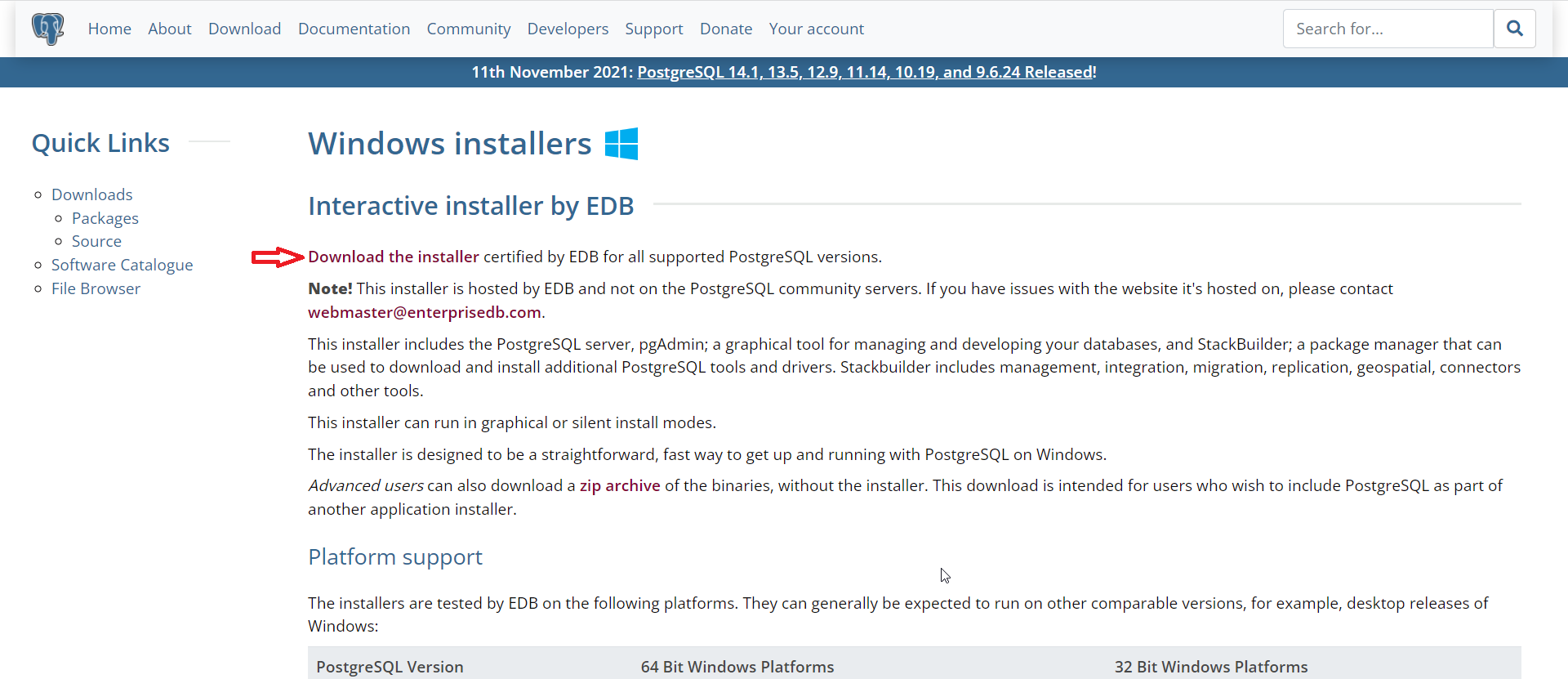 Página de instalação do software PostgreSQL para Windows com uma seta vermelha apontando para o link "download the instaler"