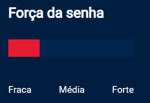 Gif do projeto no navegador com a cor de fundo azul escuro, o título Força da Senha, uma barra e os textos: “Fraca”, “Média” e “Forte”, alinhados horizontalmente. A ilustração mostra a barra mudando de cor e largura na ordem: vermelho, amarelo, verde, indicando as posições “Fraca”, “Média” e “forte”, respectivamente.