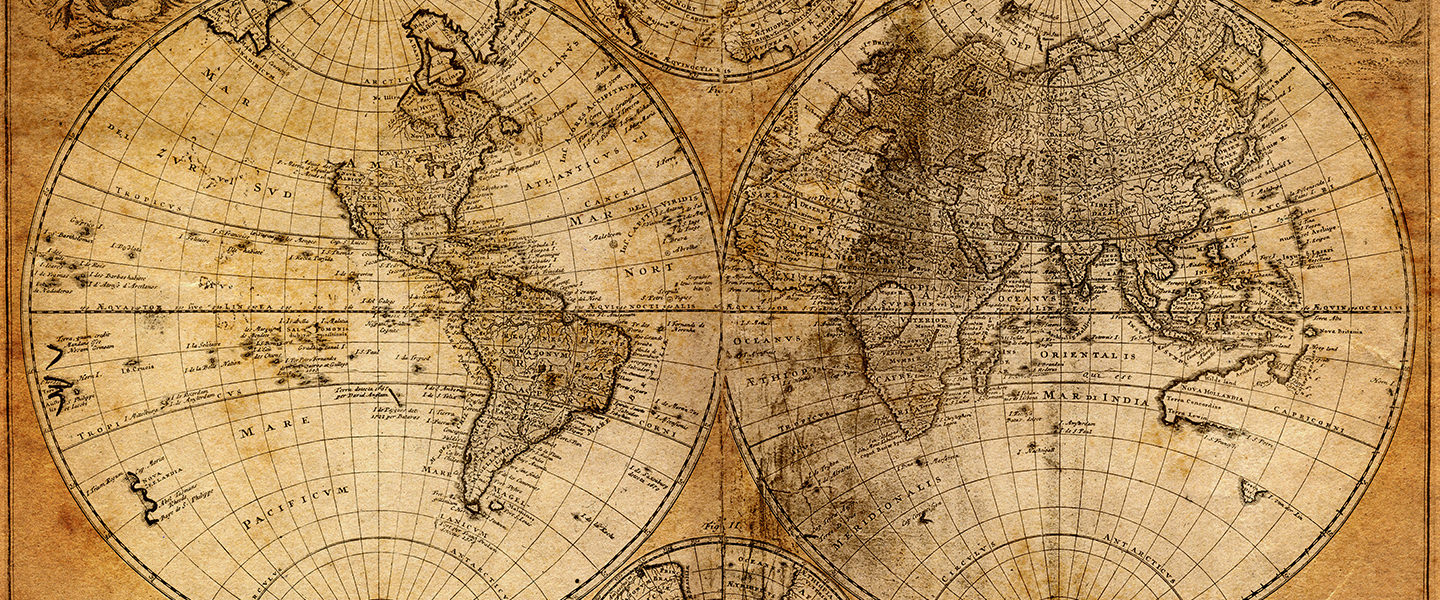 mapa mundo antigo, horizontal, com manchas de passagem de tempo